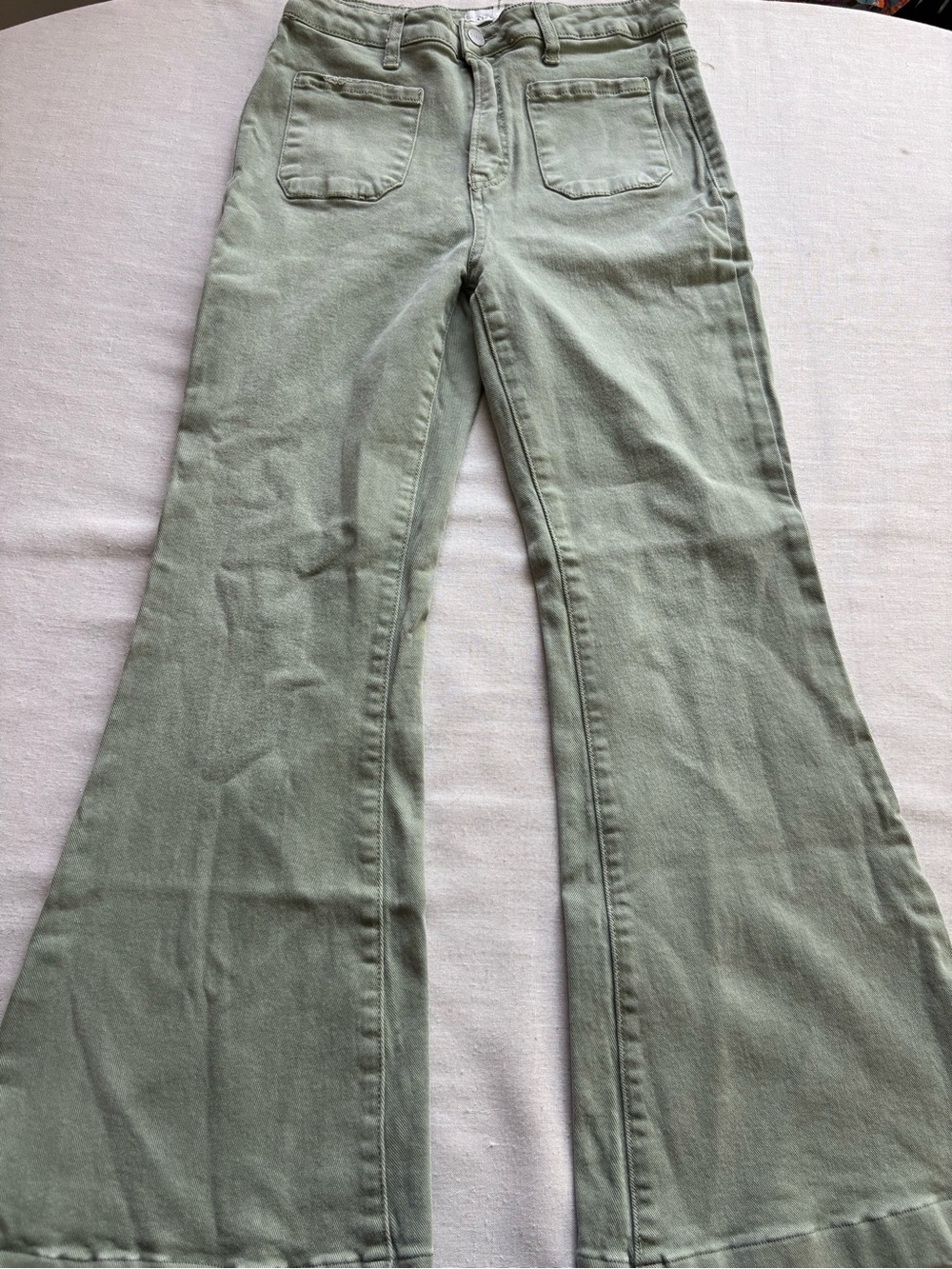 Risen High Rise Patch Pocket Bell Bottom Jeans Green Size 30 Style RDP5358 - Picture 2 of 13